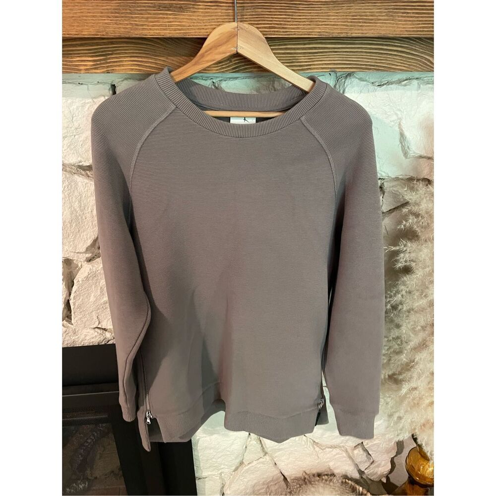 Varley Women's Crewneck Sweater in Taupe Gray